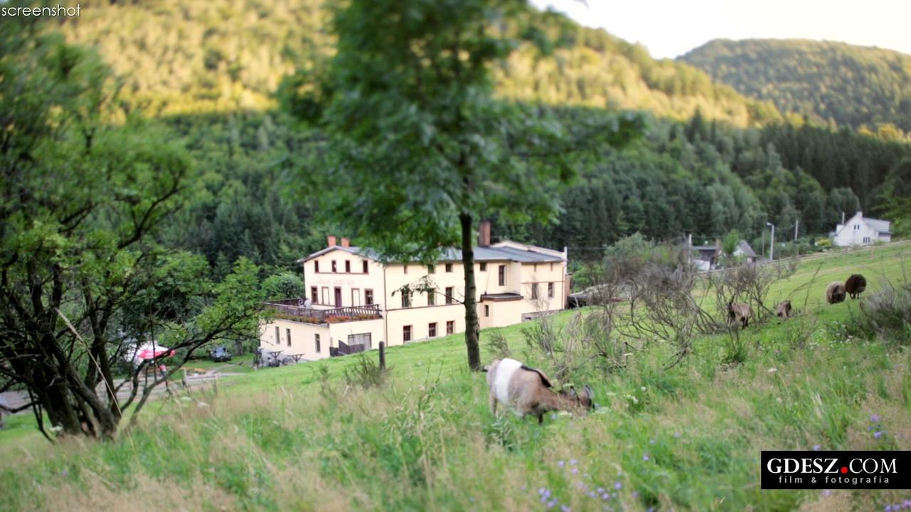 イェドリナ・ズドルイ Zacisze Trzech Gorヴィラ エクステリア 写真
